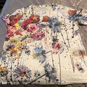 Ladies tshirt floral